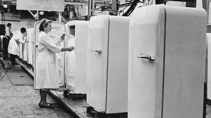 Почему советские холодильники работают 60 лет, а современные – ломаются через 5?
